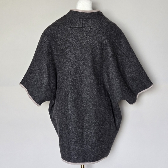 Tollar Made in Korea Zip Front Blanket Cape Poncho Coat Pockets O/S - Picture 3 of 10